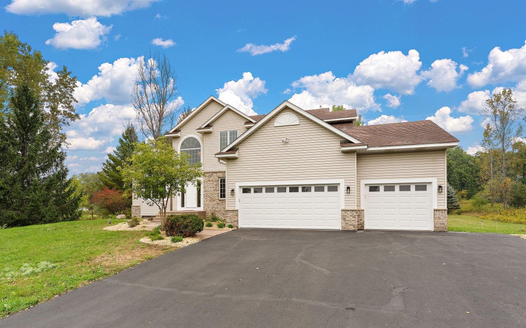 Photo of 14490 21st Street N, West Lakeland, MN 55082 (MLS # 7151294)