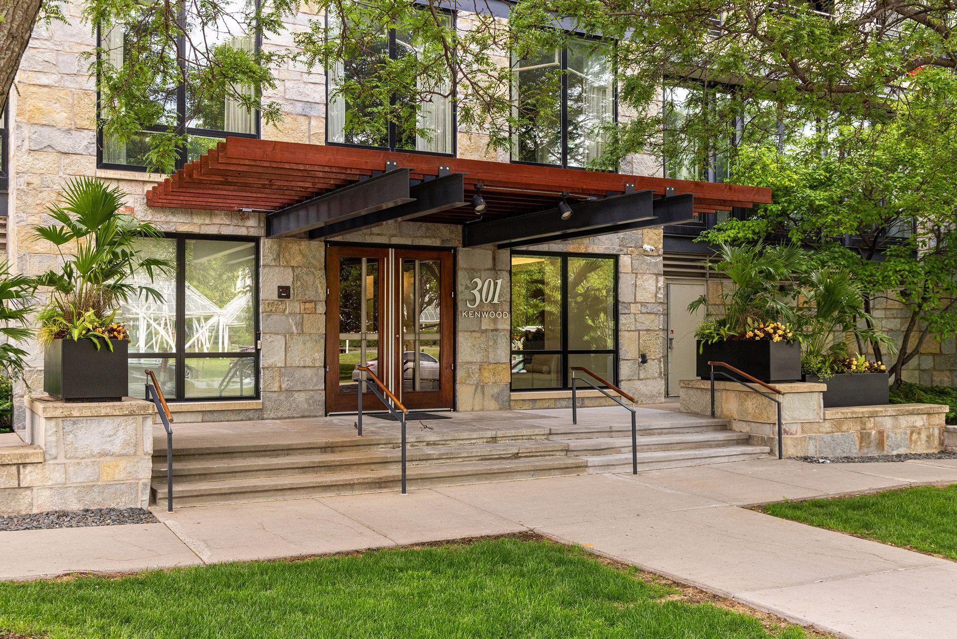 301 Kenwood Parkway 601