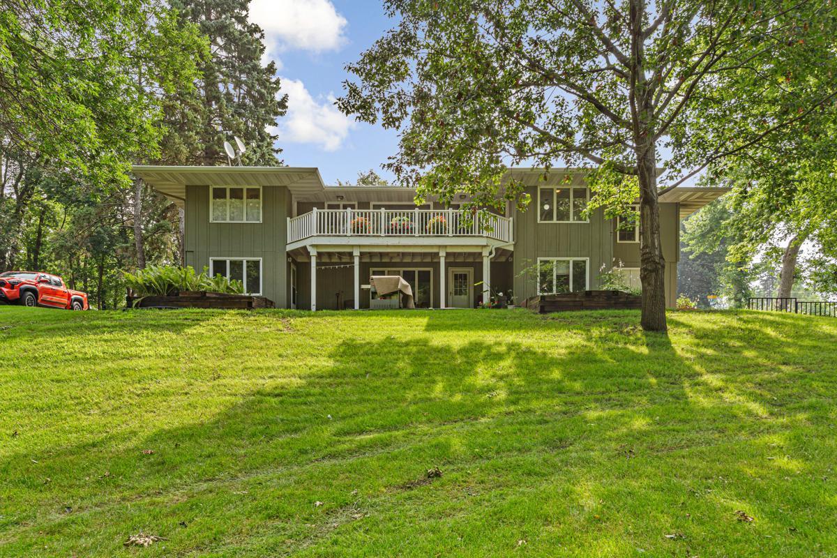 1010 11th Avenue NE