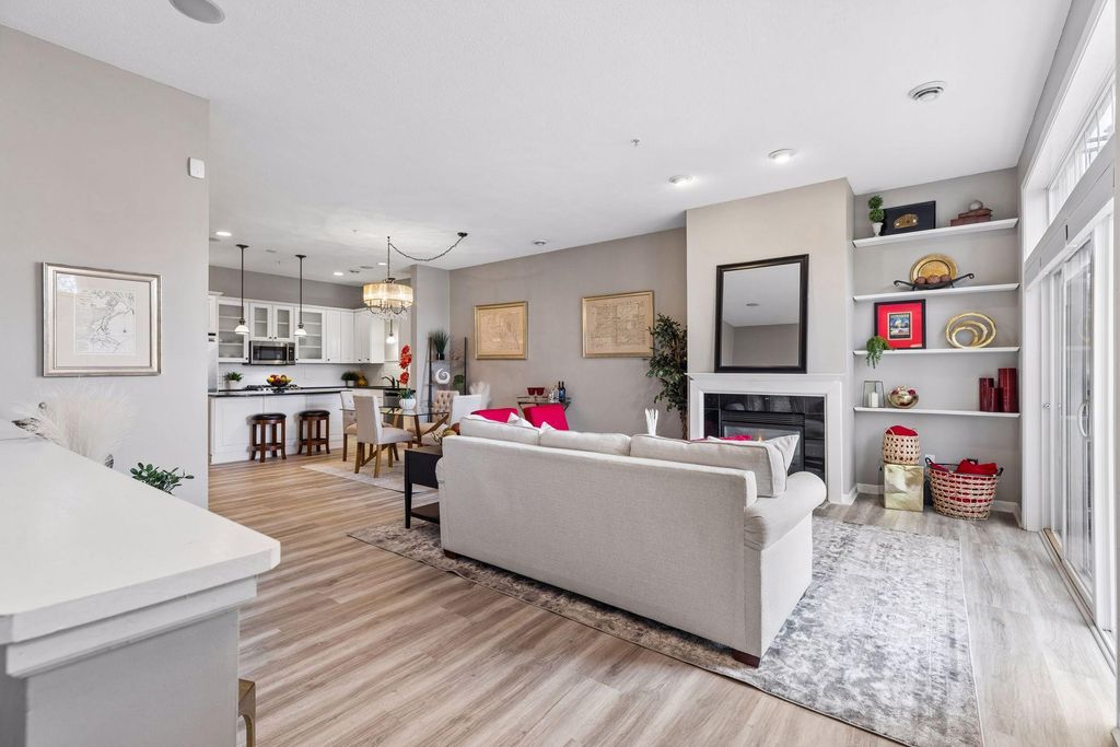 Photo of 1589 Niles Avenue #6, Saint Paul, MN 55116 (MLS # 7053810)