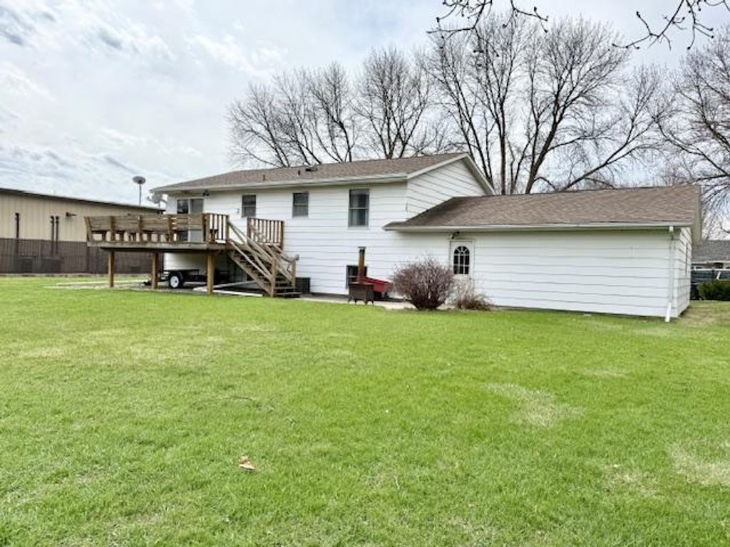 Photo of 14 1st Street NW, Fairfax, MN 55332 (MLS # 7055293)