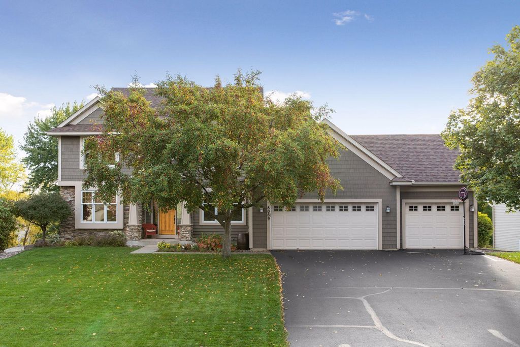 Photo of 8069 Enclave Bay, Woodbury, MN 55125 (MLS # 7006334)