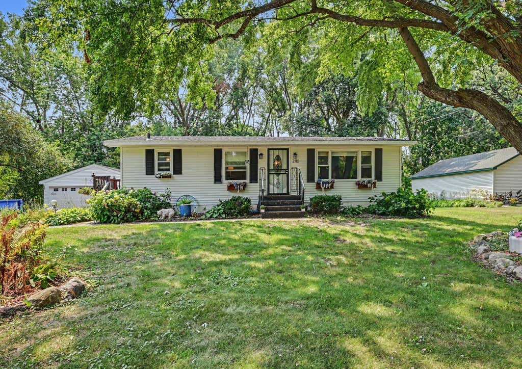 Photo of 2110 Stillwater Street, White Bear Twp, MN 55110 (MLS # 7100428)
