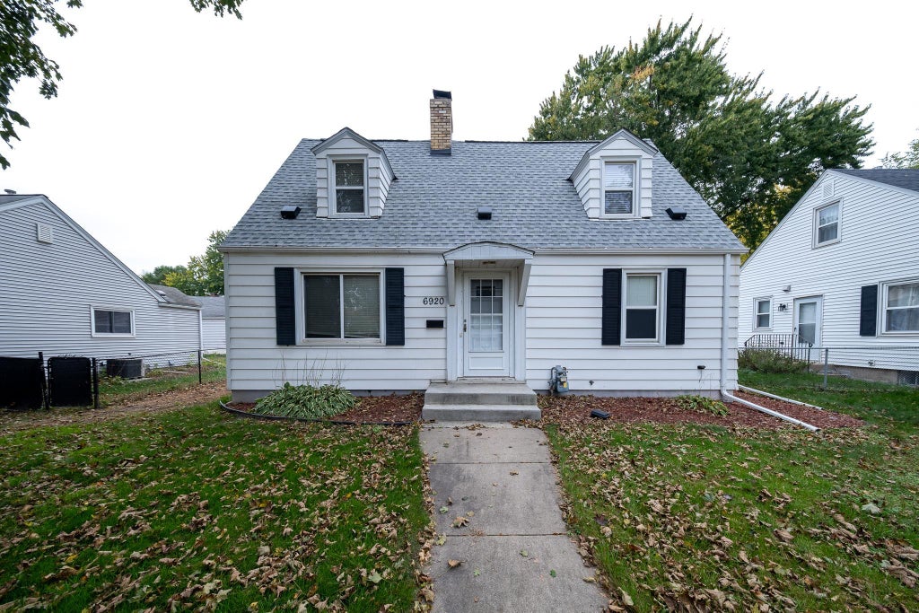 Photo of 6920 Penn Avenue S, Richfield, MN 55423 (MLS # 7155911)