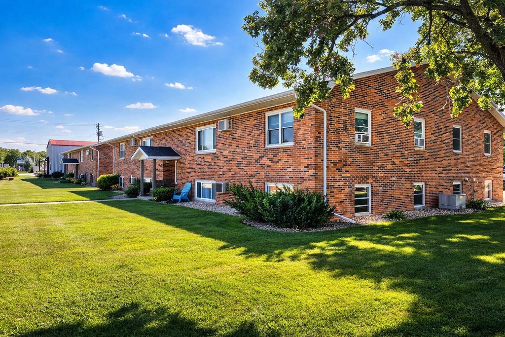 Photo of 114 Lake Avenue S #18, Spicer, MN 56288 (MLS # 7024975)