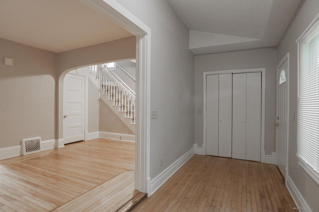 Photo of 4007 Girard Ave Ave N, Minneapolis, MN 55412 (MLS # 7011677)