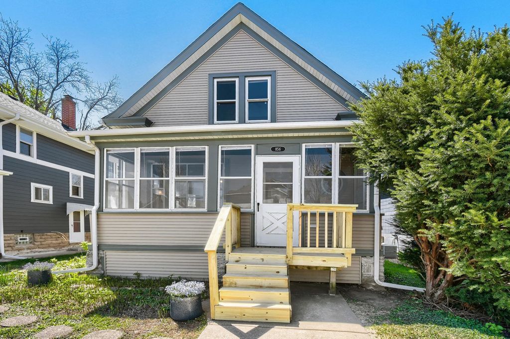 Photo of 856 Watson Avenue, Saint Paul, MN 55102 (MLS # 7063215)