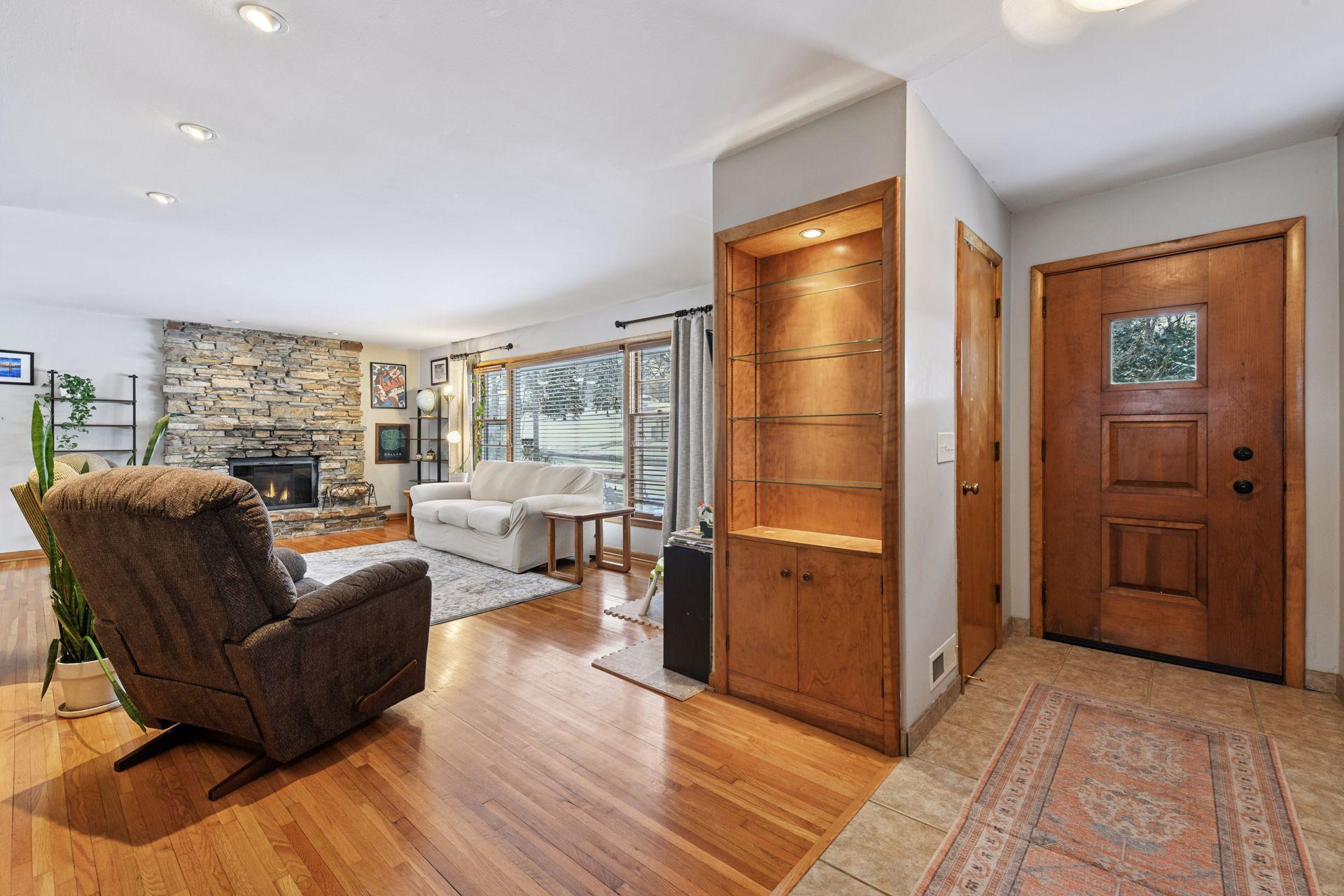 16600 Canterbury Drive