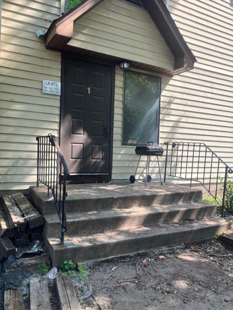 1365 Arkwright Street 101 Saint Paul MN 55130