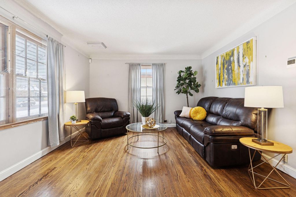 Photo of 3833 Noble Avenue N, Robbinsdale, MN 55422 (MLS # 7001148)