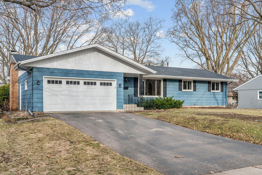 Photo of 4033 Kentucky Avenue N, Crystal, MN 55427 (MLS # 7016586)