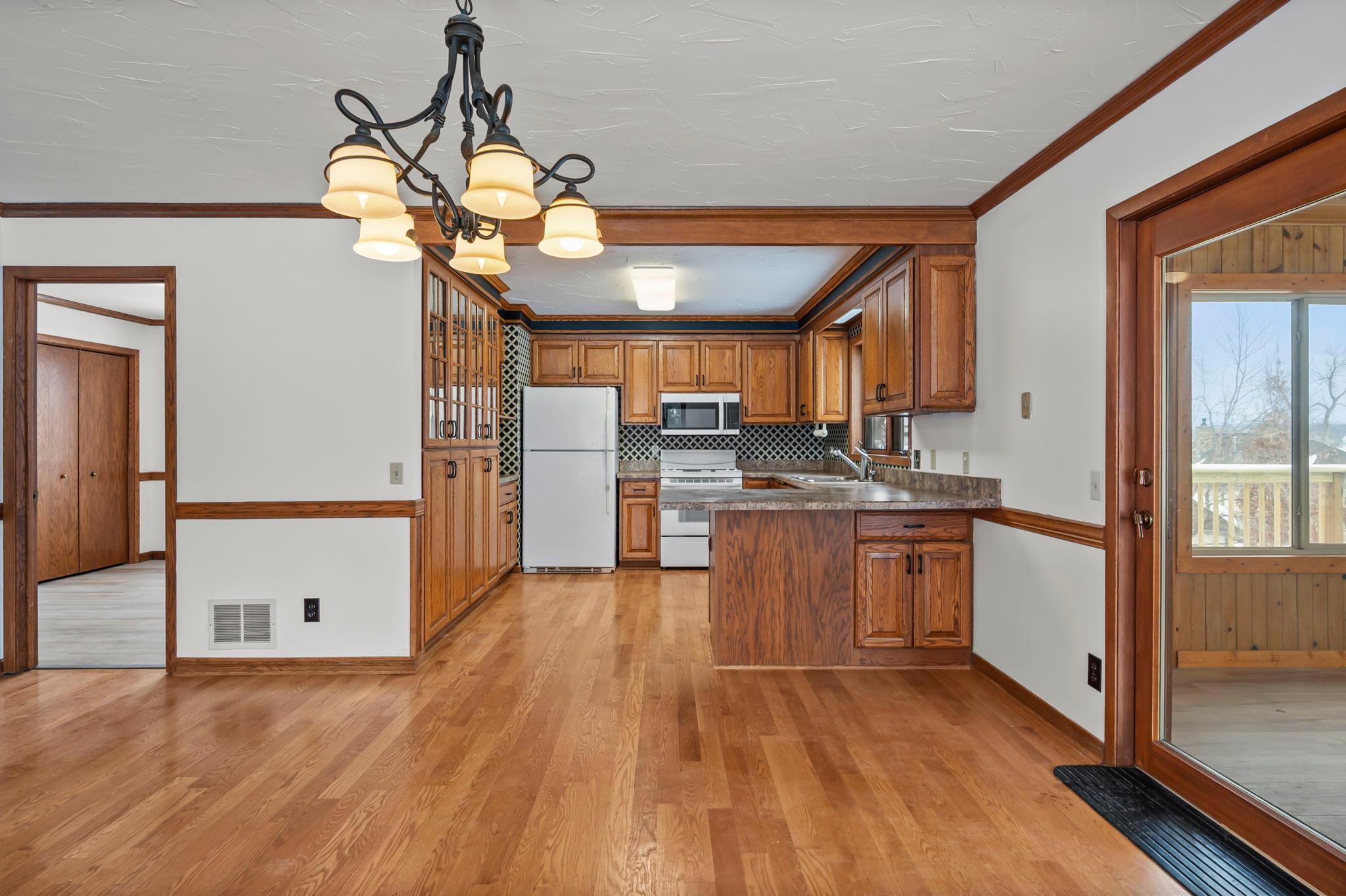 Prior Lake, Minnesota, 55372, United States, 4 Bedrooms Bedrooms, ,3 BathroomsBathrooms,Residential,Active,2015803