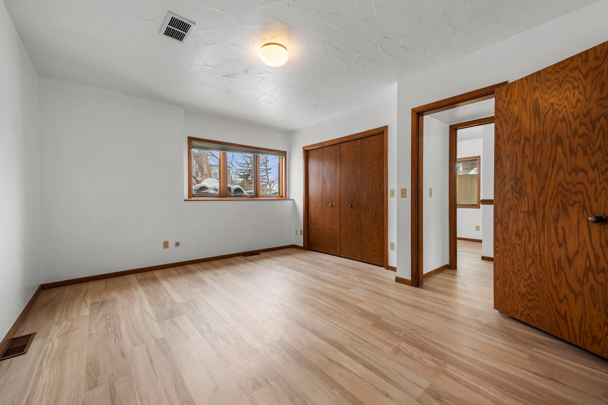 Prior Lake, Minnesota, 55372, United States, 4 Bedrooms Bedrooms, ,3 BathroomsBathrooms,Residential,Active,2015803