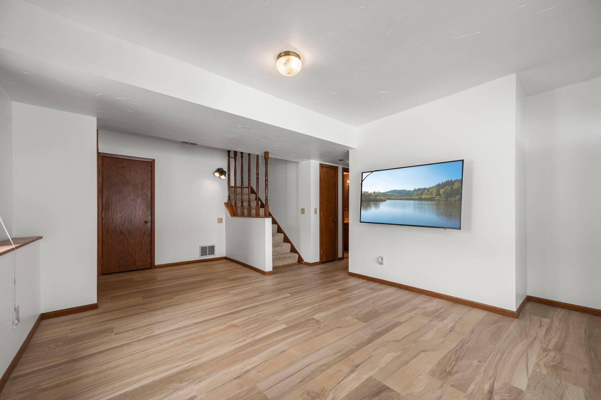 Prior Lake, Minnesota, 55372, United States, 4 Bedrooms Bedrooms, ,3 BathroomsBathrooms,Residential,Active,2015803
