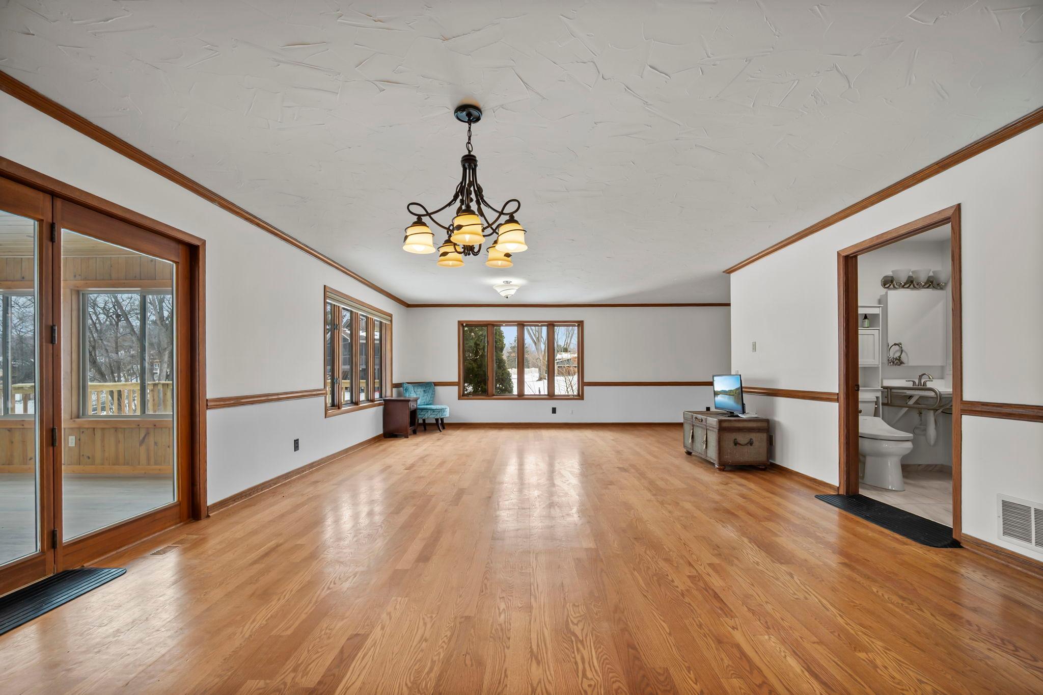 Prior Lake, Minnesota, 55372, United States, 4 Bedrooms Bedrooms, ,3 BathroomsBathrooms,Residential,Active,2015803