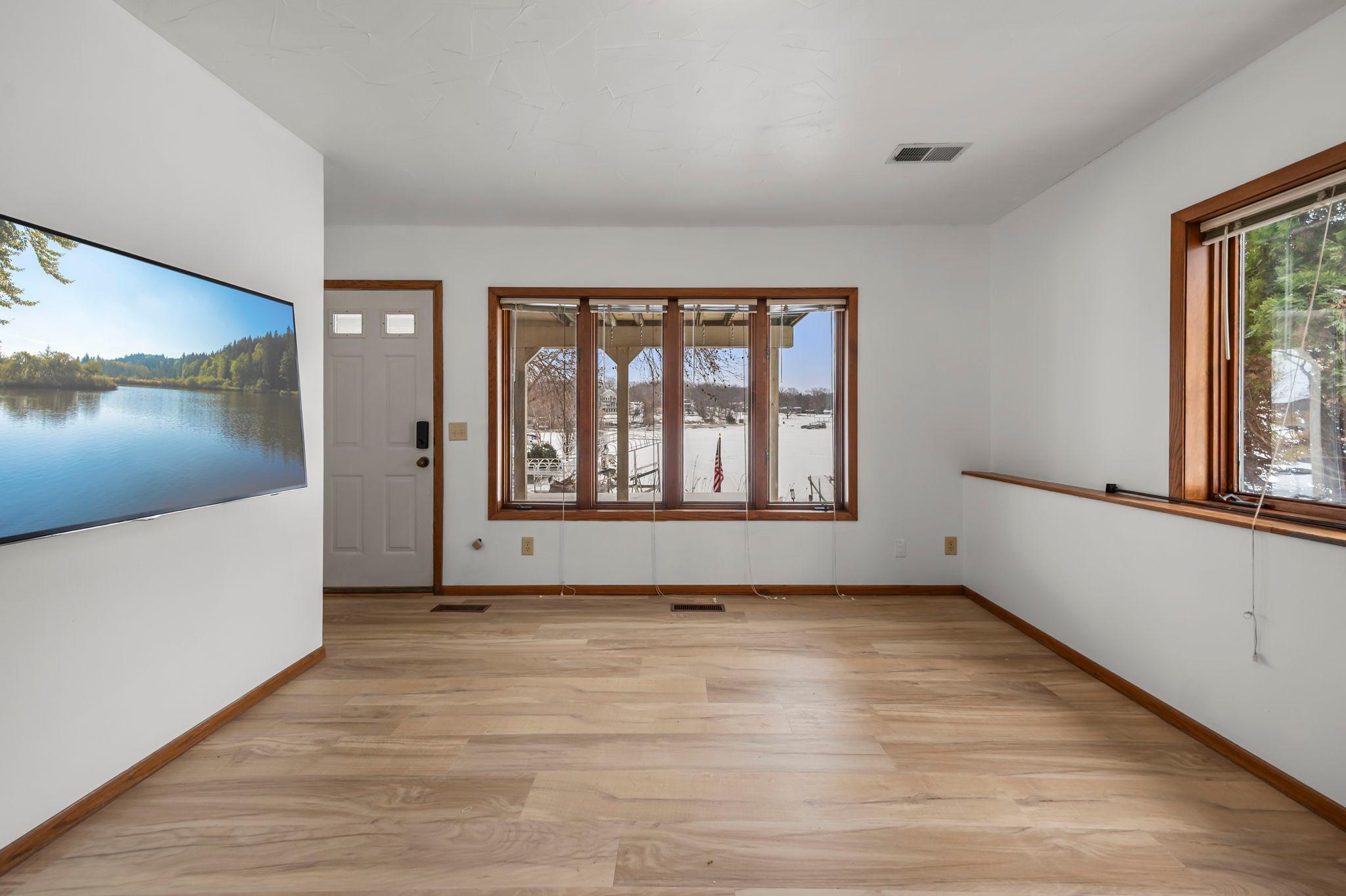 Prior Lake, Minnesota, 55372, United States, 4 Bedrooms Bedrooms, ,3 BathroomsBathrooms,Residential,Active,2015803
