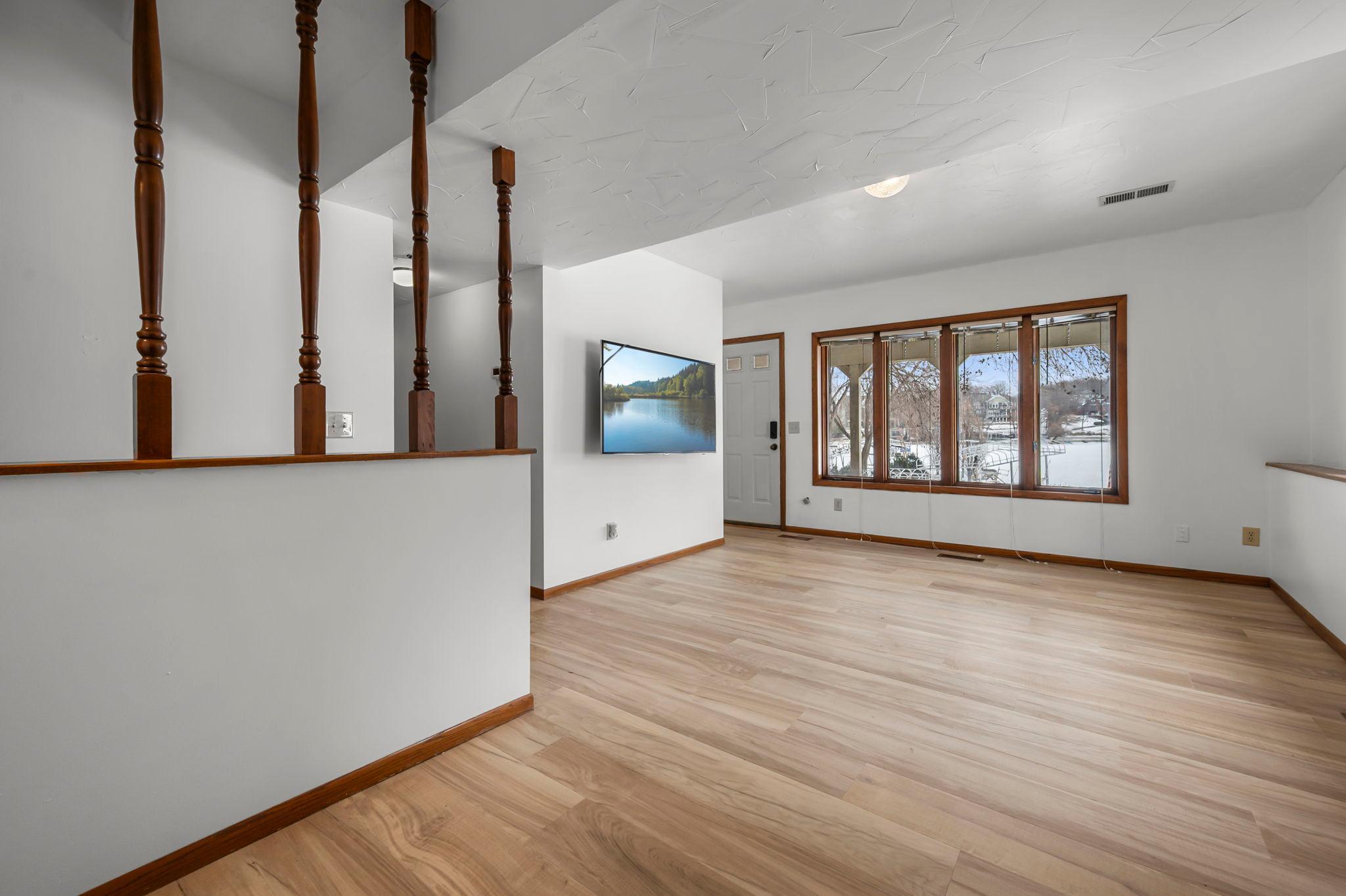 Prior Lake, Minnesota, 55372, United States, 4 Bedrooms Bedrooms, ,3 BathroomsBathrooms,Residential,Active,2015803