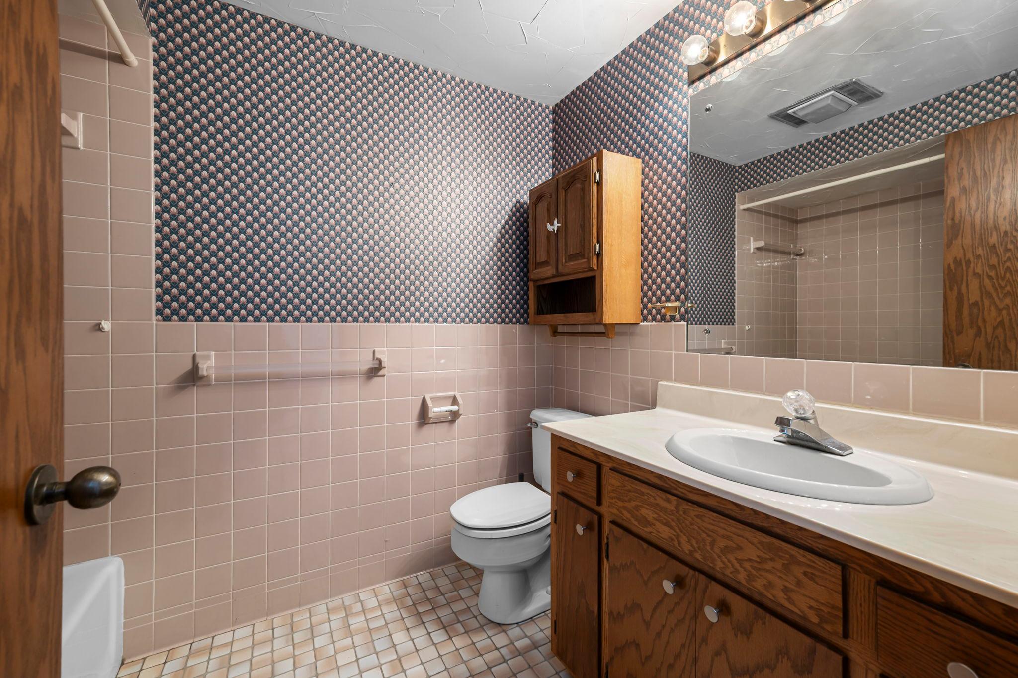 Prior Lake, Minnesota, 55372, United States, 4 Bedrooms Bedrooms, ,3 BathroomsBathrooms,Residential,Active,2015803