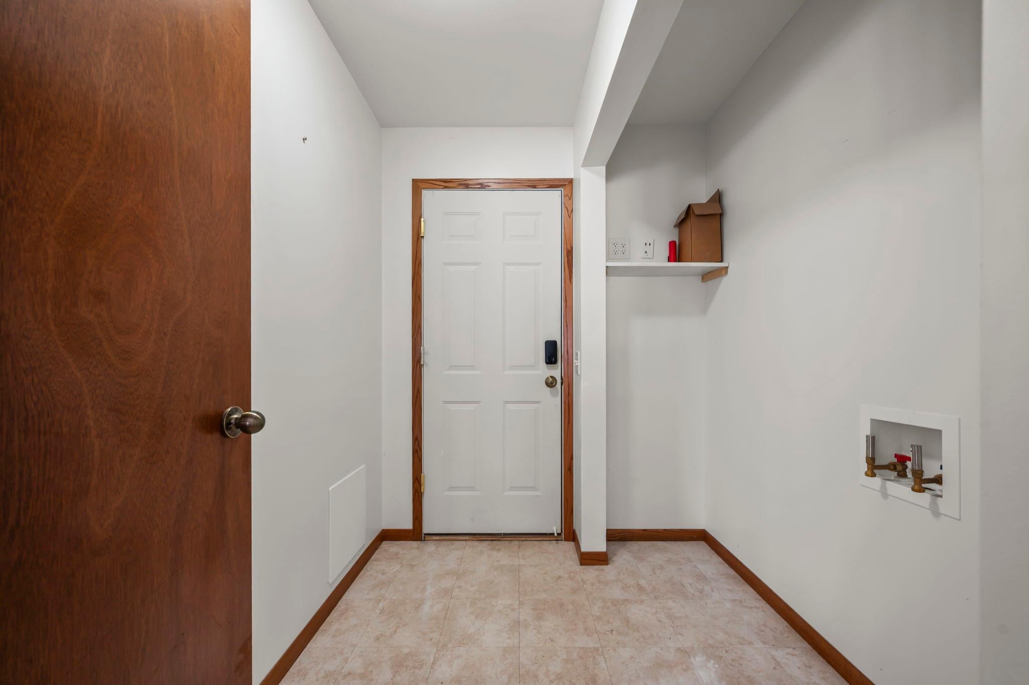 Prior Lake, Minnesota, 55372, United States, 4 Bedrooms Bedrooms, ,3 BathroomsBathrooms,Residential,Active,2015803