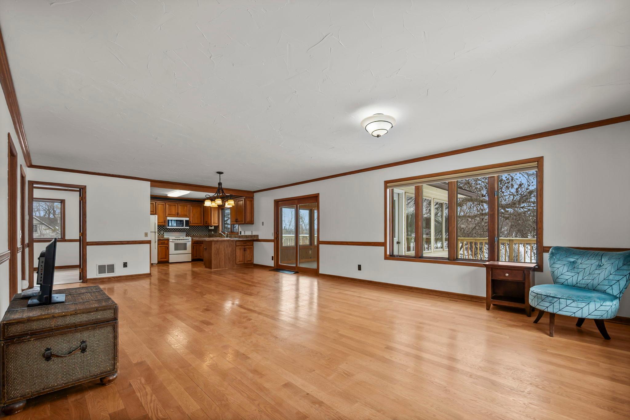 Prior Lake, Minnesota, 55372, United States, 4 Bedrooms Bedrooms, ,3 BathroomsBathrooms,Residential,Active,2015803