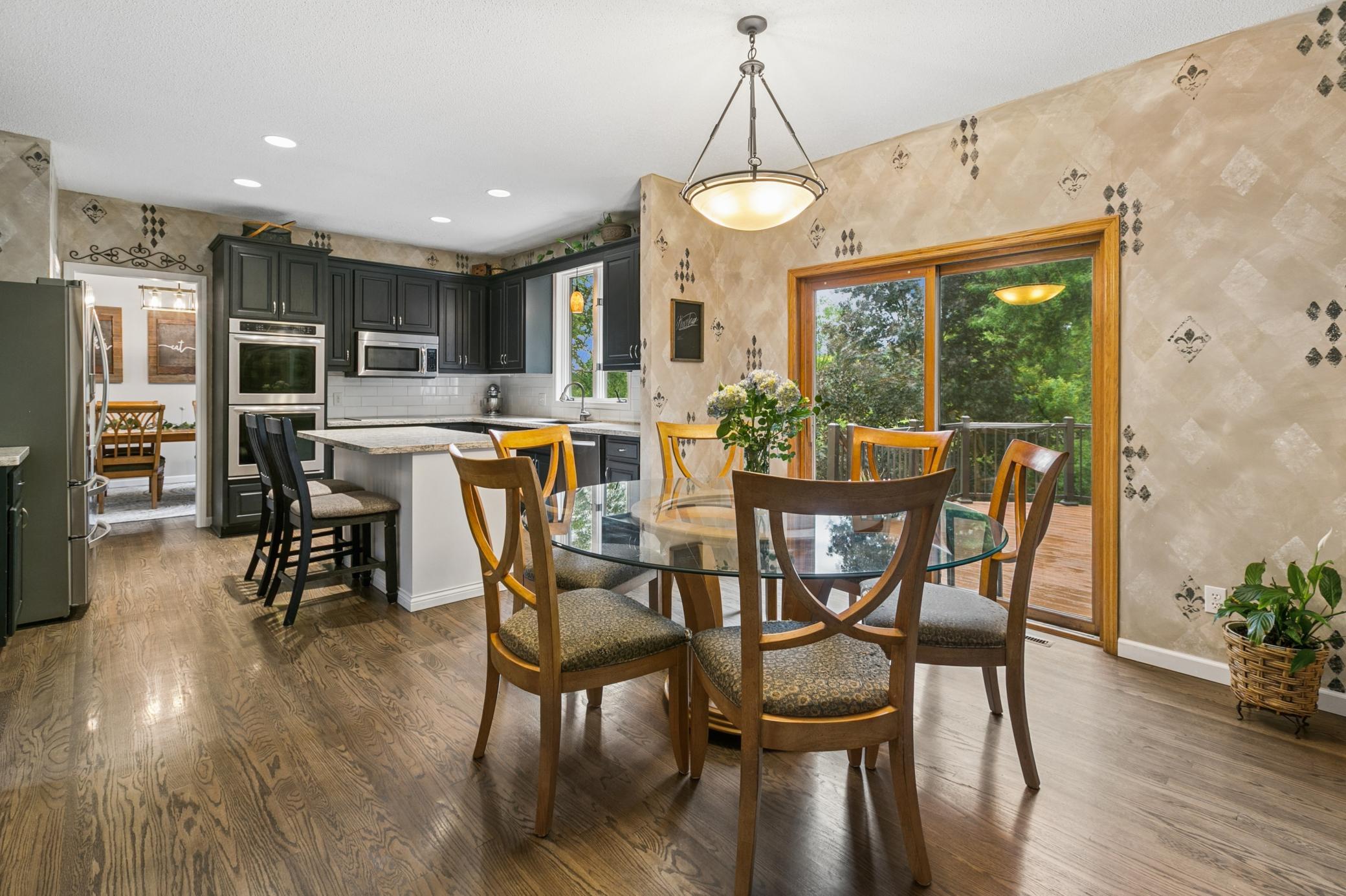 3588 Commonwealth Bay