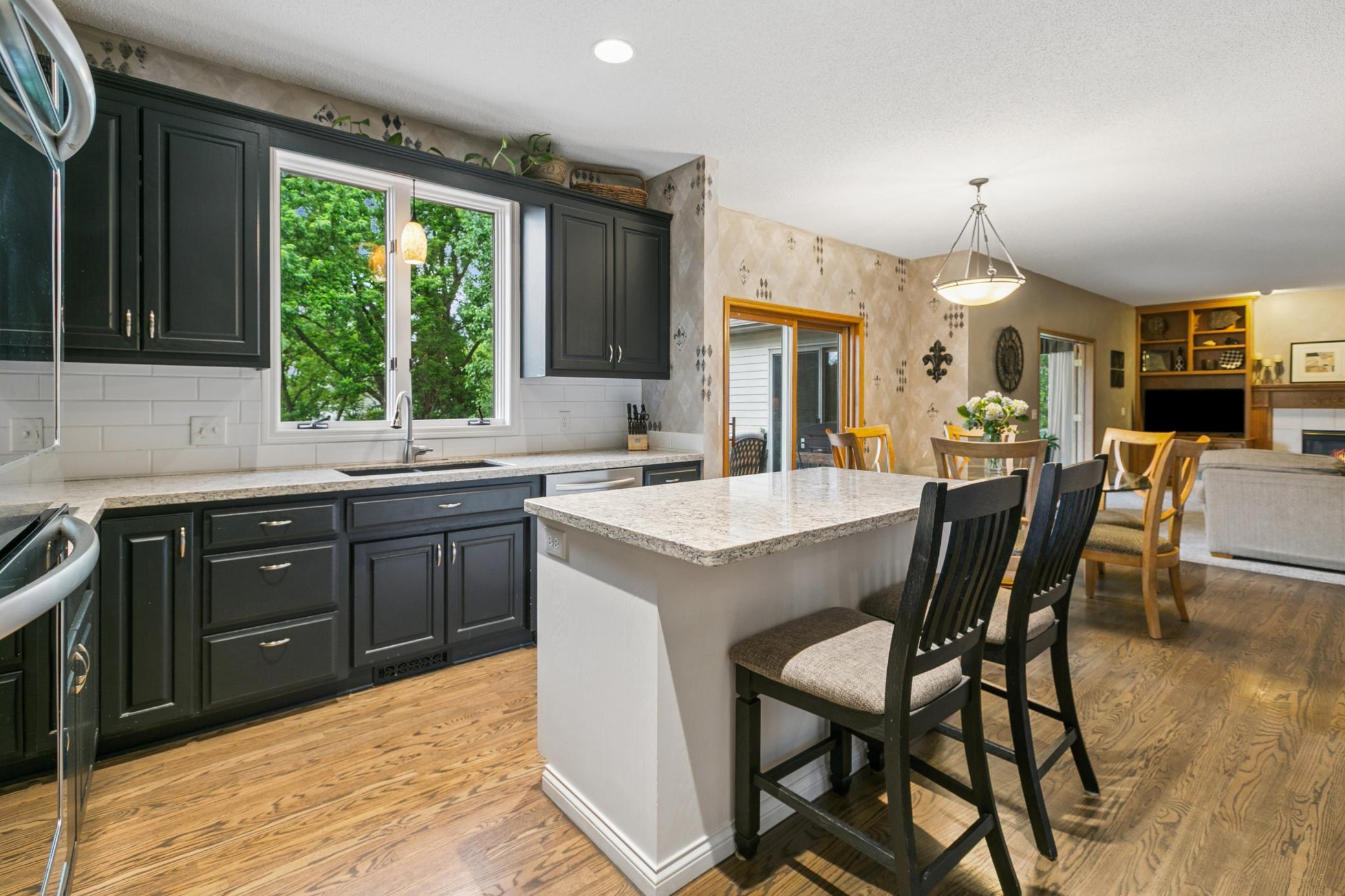 3588 Commonwealth Bay