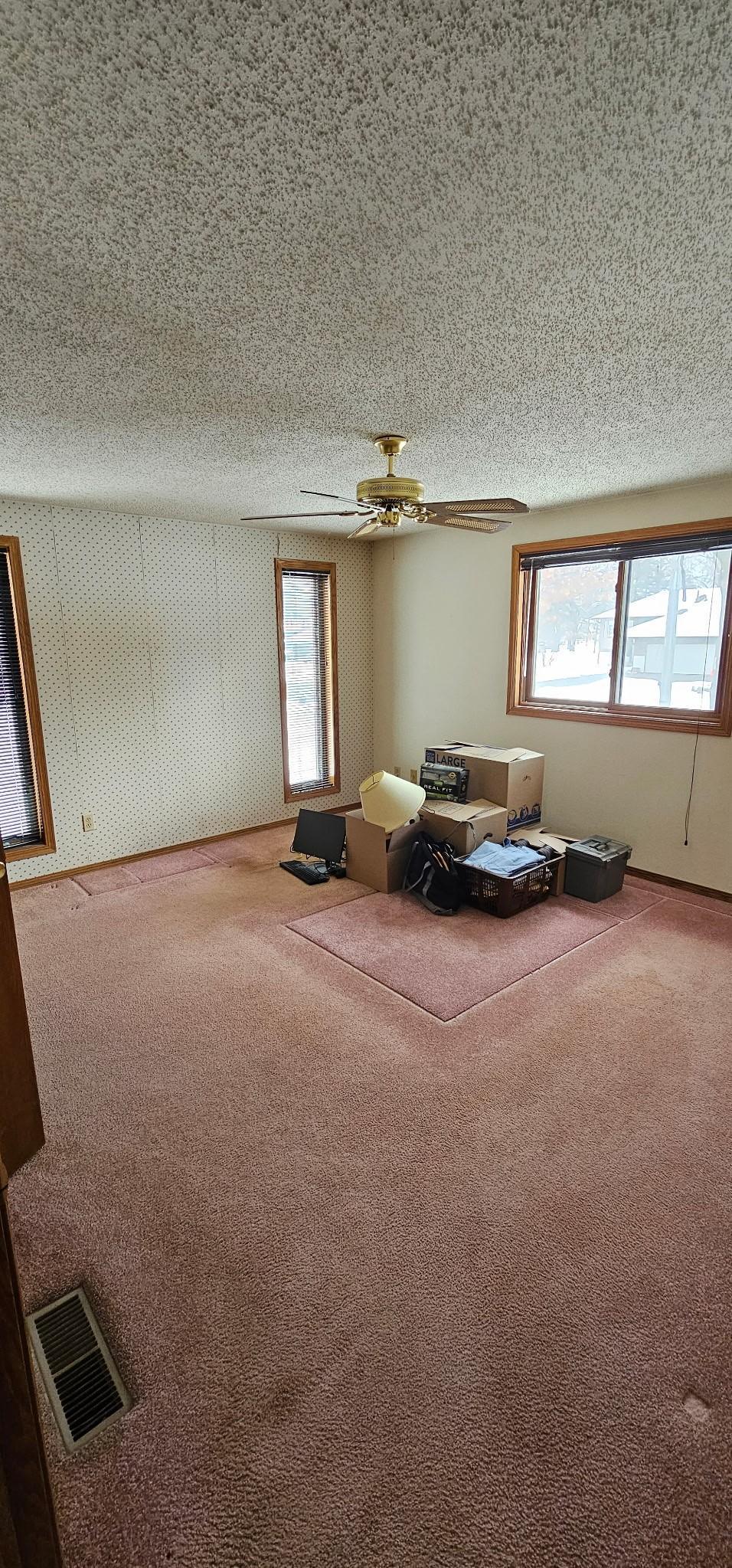 10430 Lever Street NE