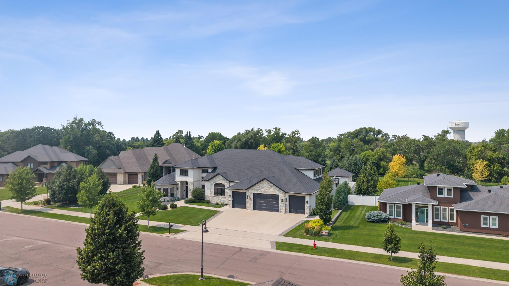 Fargo, North Dakota, 58104, United States, 5 Bedrooms Bedrooms, ,7 BathroomsBathrooms,Residential,Active,1941361