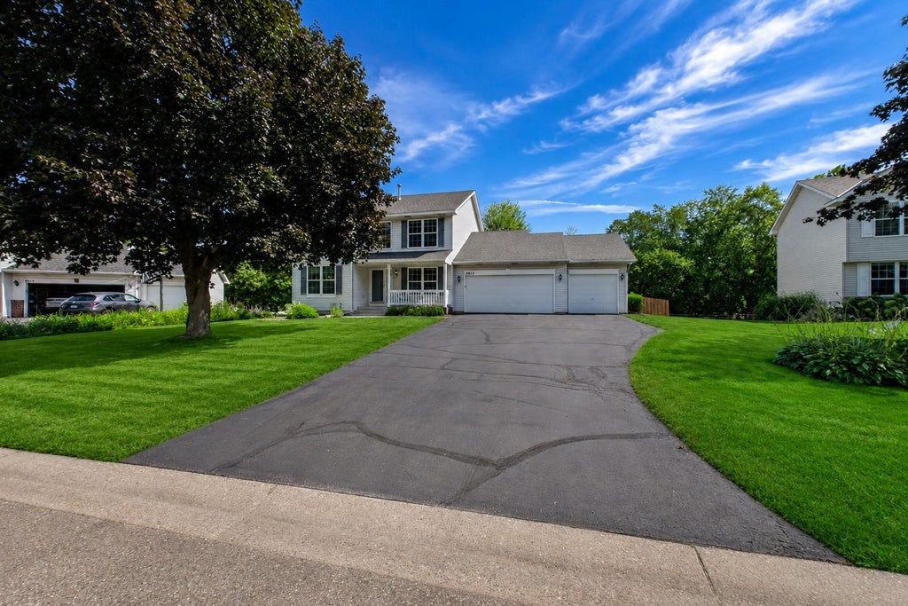 Photo of 8013 Greenbriar Court, Woodbury, MN 55125 (MLS # 7134724)
