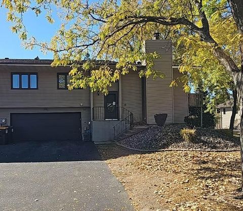 2584 76th Street E Inver Grove Heights MN 55076