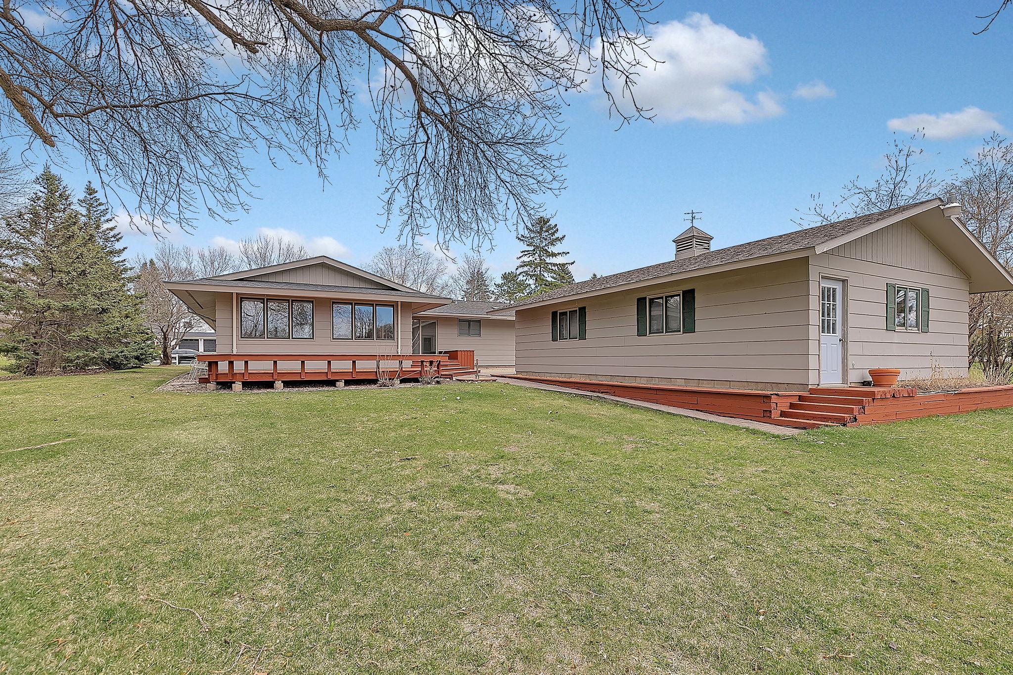 3604 Crestwood Drive NE