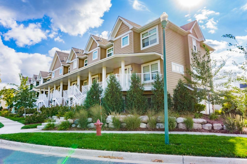 Photo of 2976 Clover Ridge Drive, Chaska, MN 55318 (MLS # 7051529)