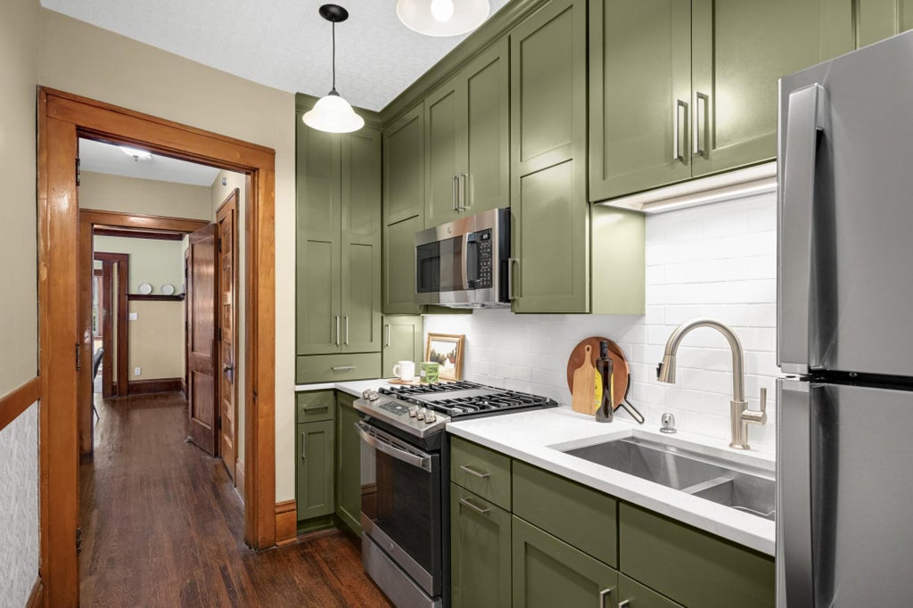 Photo of 641 Marshall Avenue #4, Saint Paul, MN 55104 (MLS # 7162731)