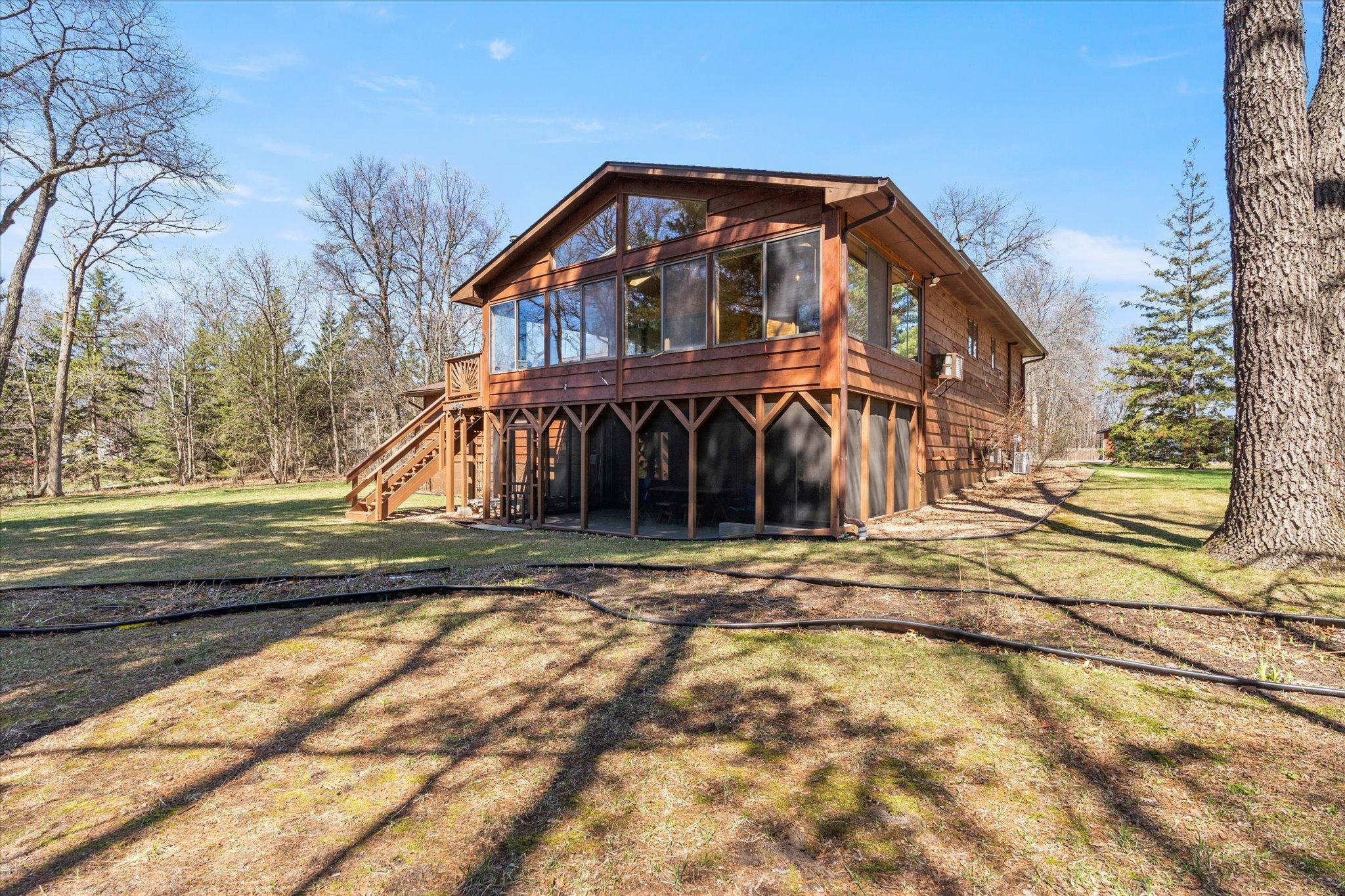 6083 Knollwood Court