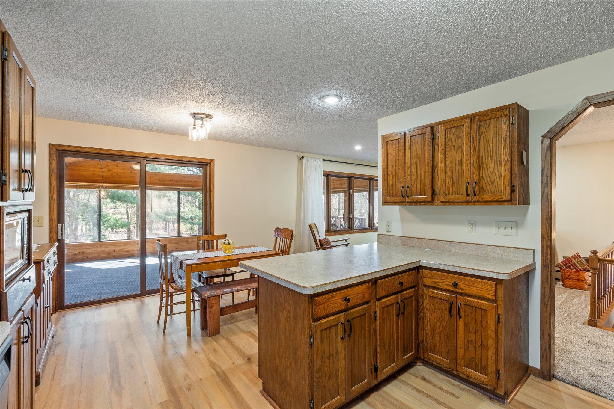 6083 Knollwood Court