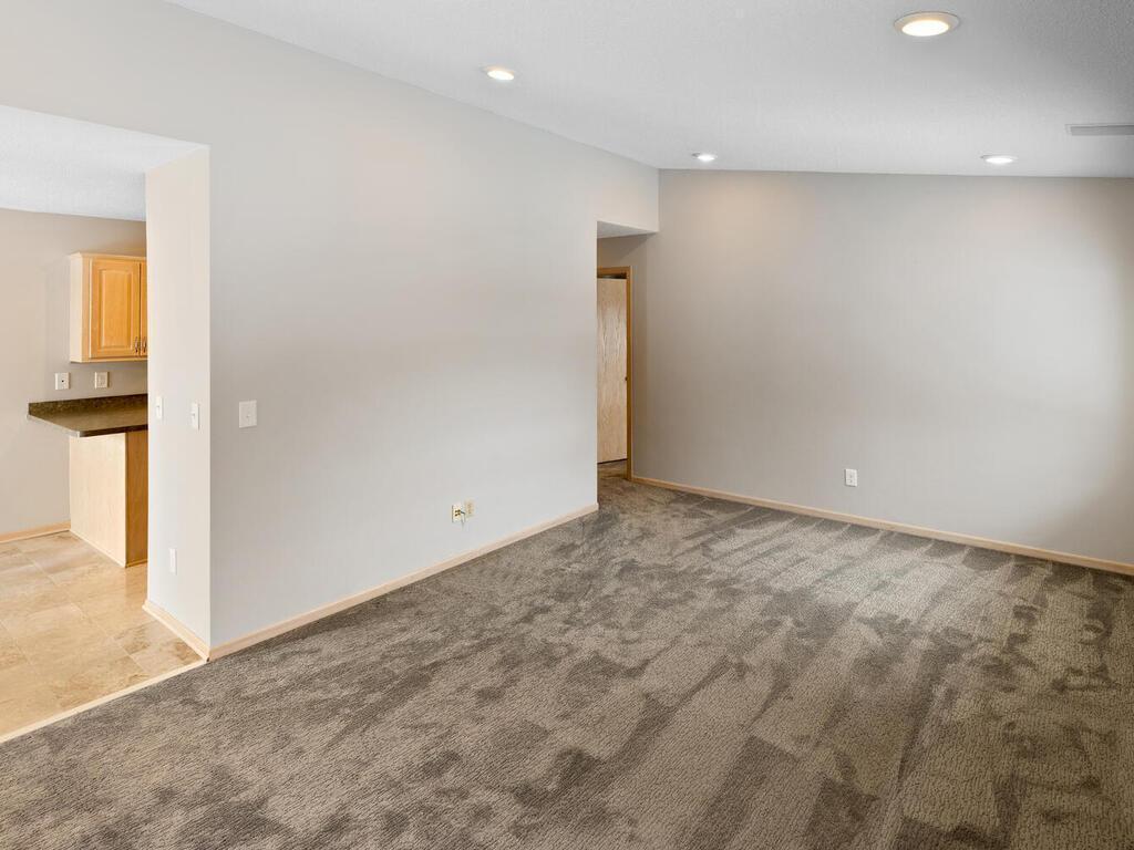 7245 Woodstock Curve