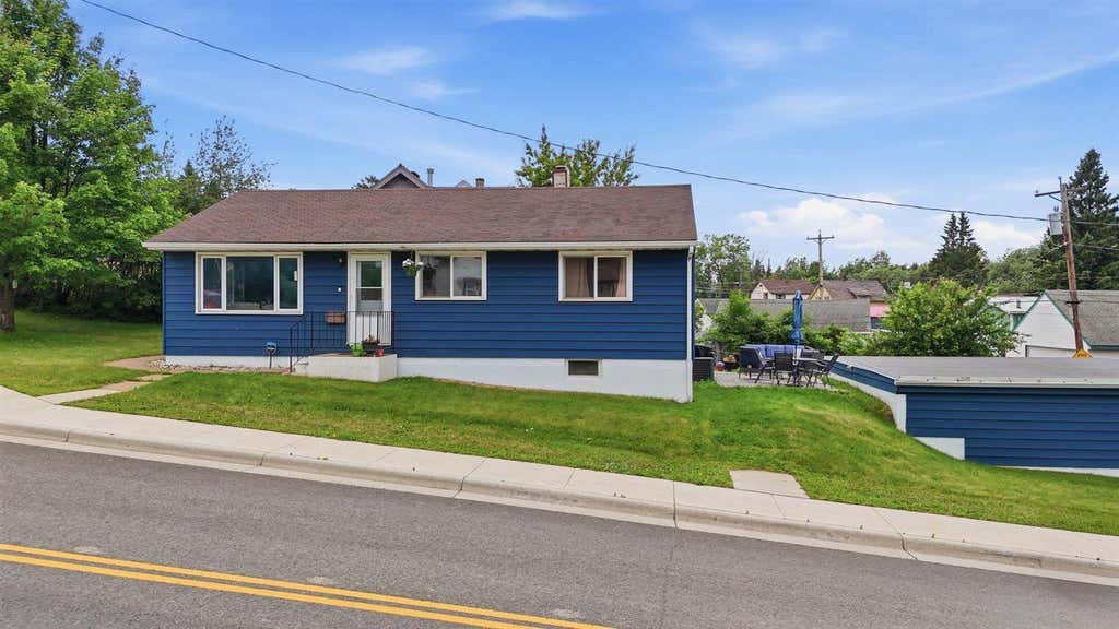 Photo of 1007 Grant Avenue, Eveleth, MN 55734 (MLS # 7101077)