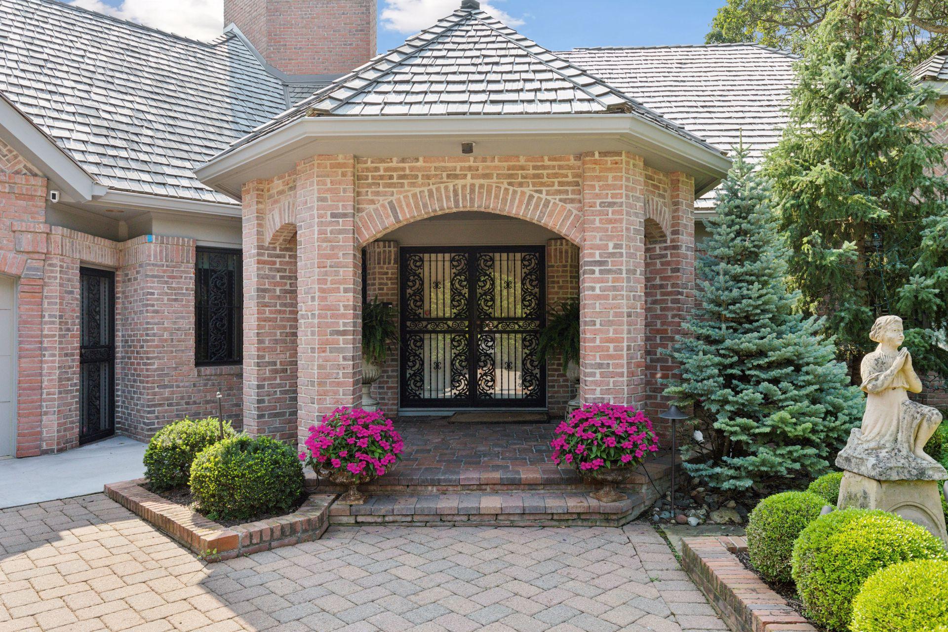 7119 Antrim Court