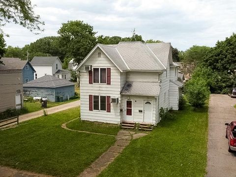 Photo of 509 4th Street, Albert Lea, MN 56007 (MLS # 6736360)