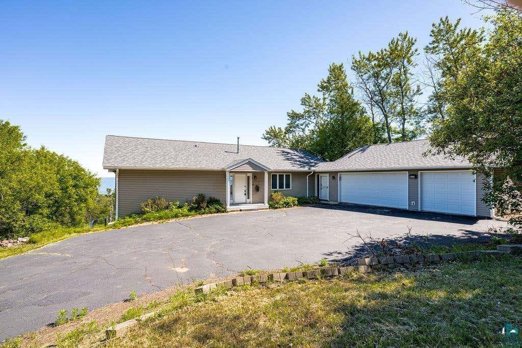 Photo of 1002 Martha Street, Duluth, MN 55805 (MLS # 7097759)