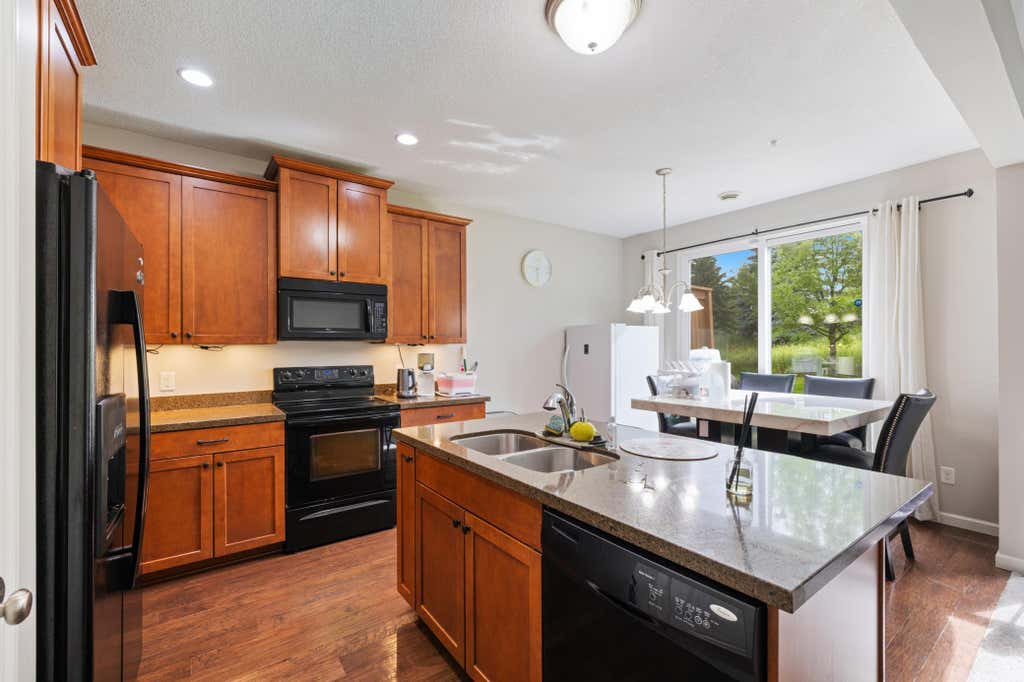 Photo of 3105 Countryside Bay #C, Woodbury, MN 55129 (MLS # 7120553)
