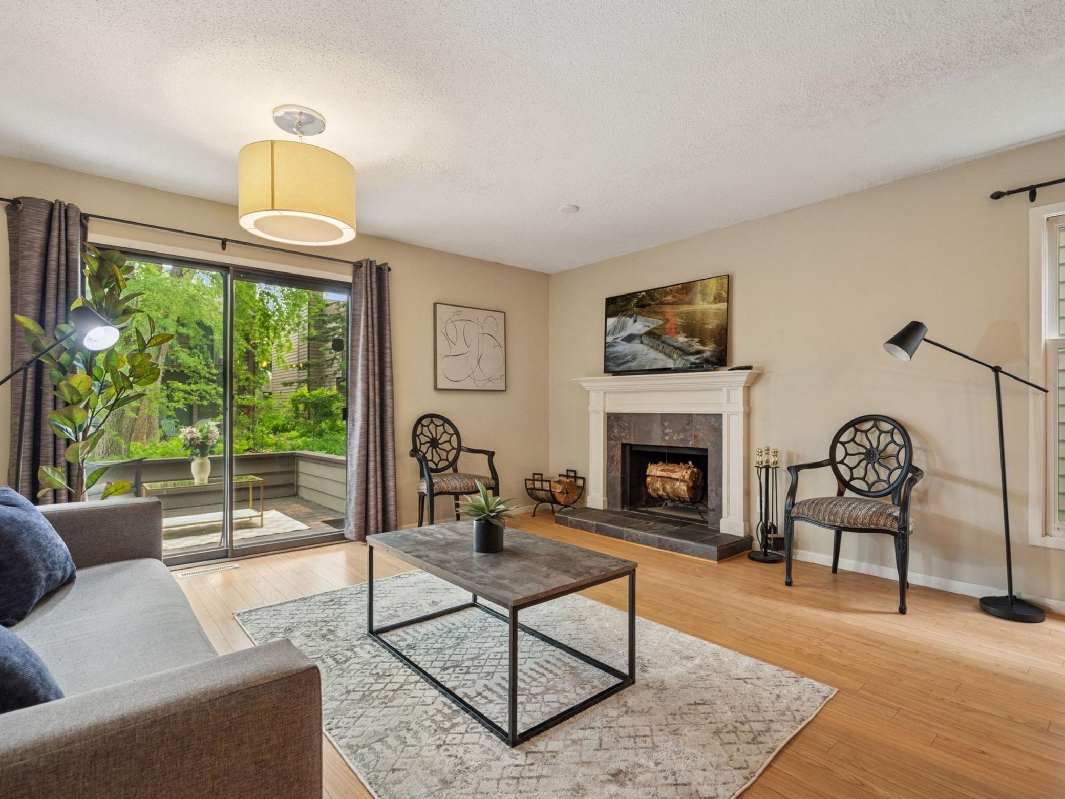 226 8th Street SE