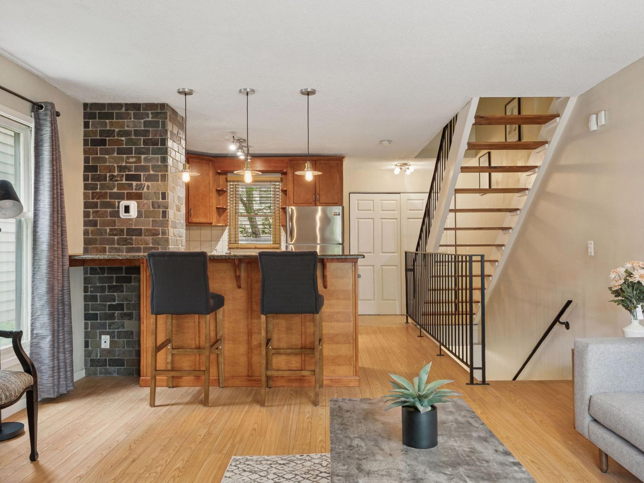 226 8th Street SE