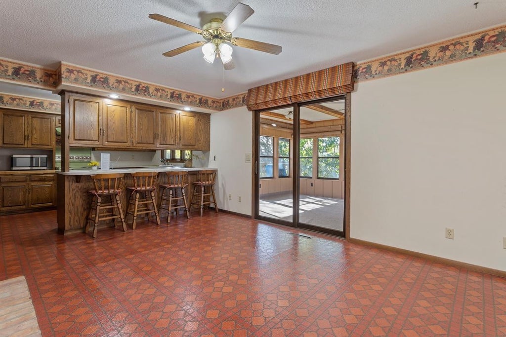 Photo of 4649 Hillsboro Avenue N, New Hope, MN 55428 (MLS # 7162406)