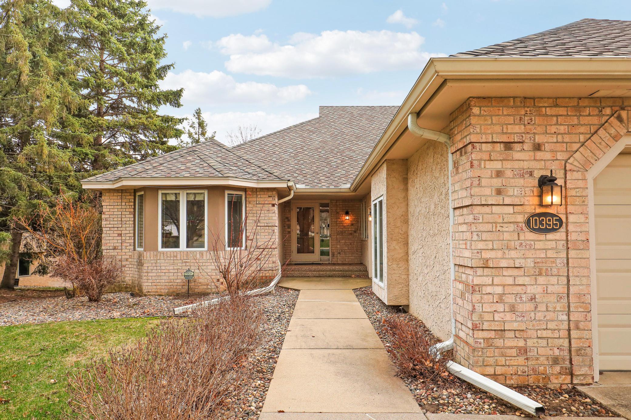 10395 Fawns Way