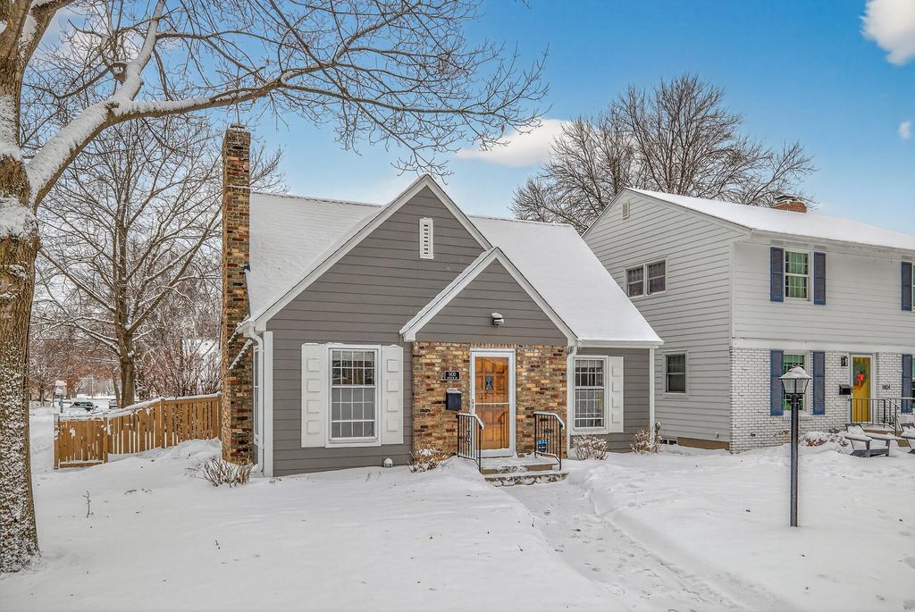 Photo of 1400 Scheffer Avenue, Saint Paul, MN 55116 (MLS # 7004703)