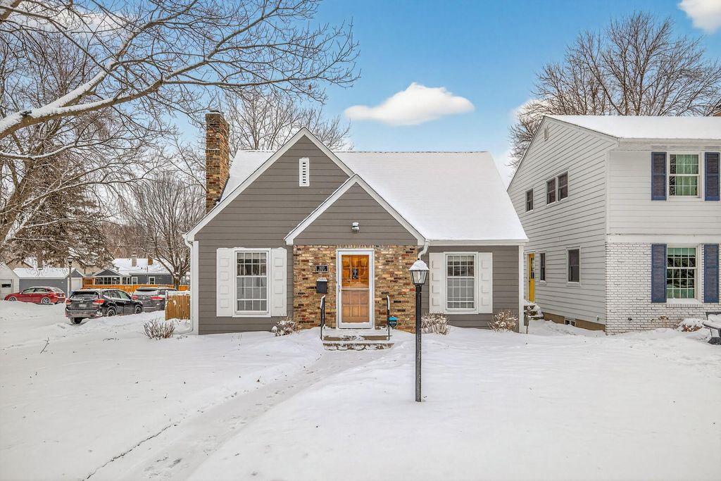 Photo of 1400 Scheffer Avenue, Saint Paul, MN 55116 (MLS # 7004703)