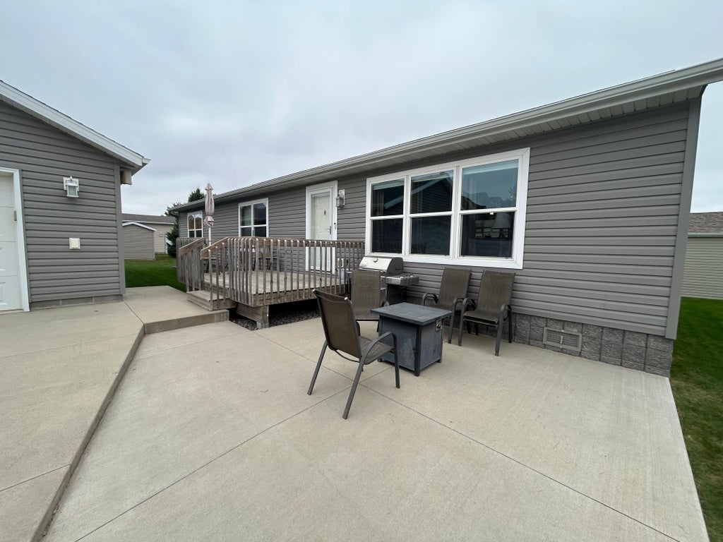 Photo of 4319 Daffodil Avenue SE, Rochester, MN 55904 (MLS # 7160102)