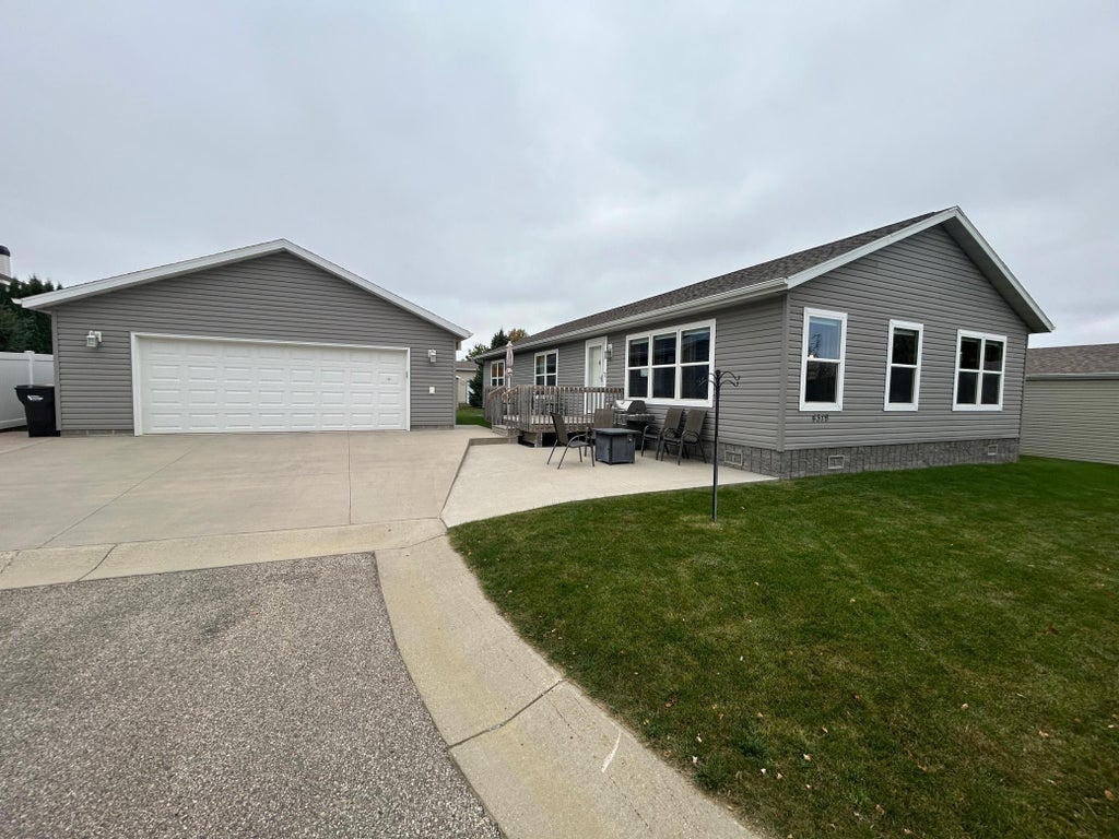 Photo of 4319 Daffodil Avenue SE, Rochester, MN 55904 (MLS # 7160102)