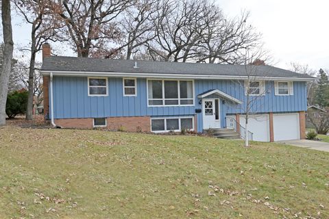 1552 Sumter Avenue N Golden Valley MN 55427